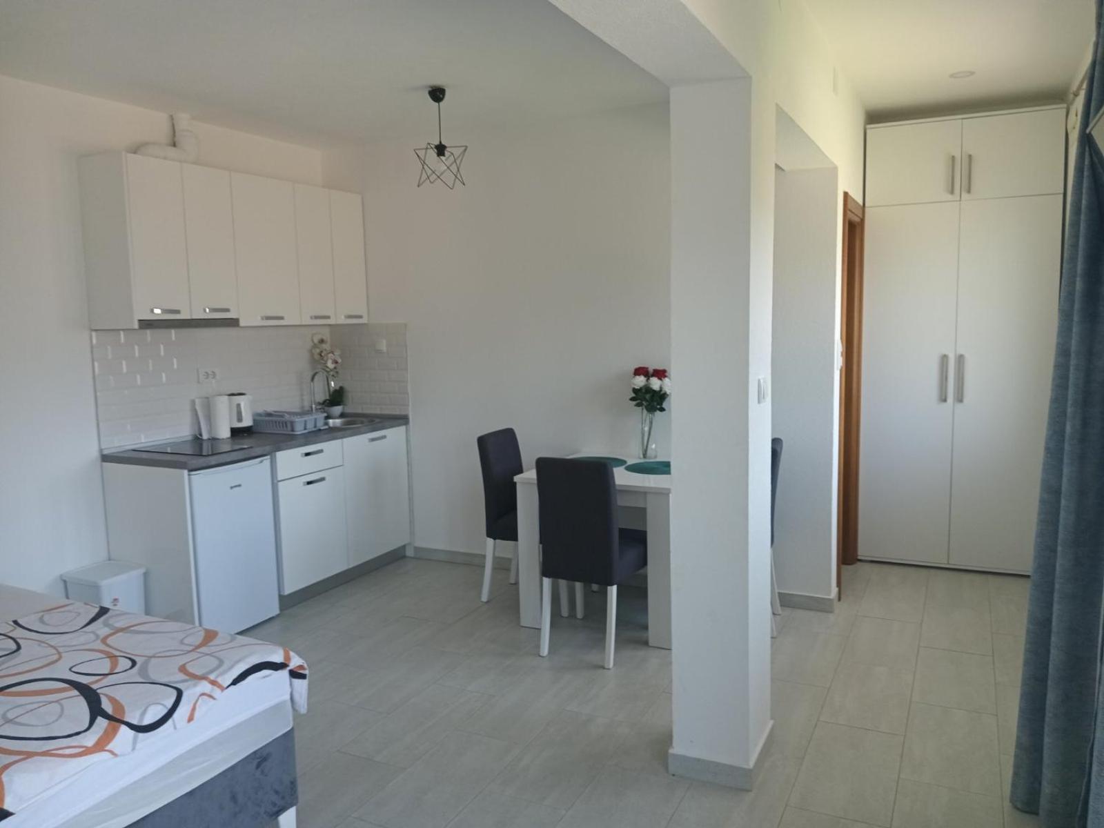 Ferienwohnung Bojan Igalo Exterior foto