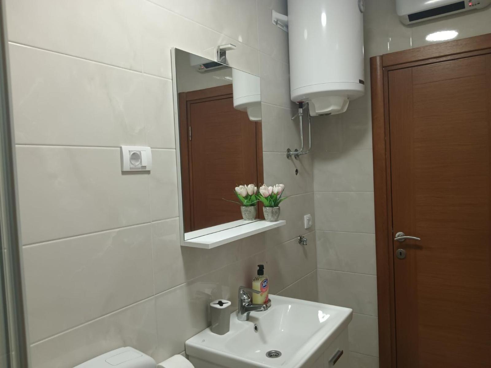Ferienwohnung Bojan Igalo Exterior foto